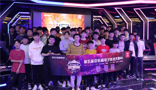 不禁让我们 不禁让我们