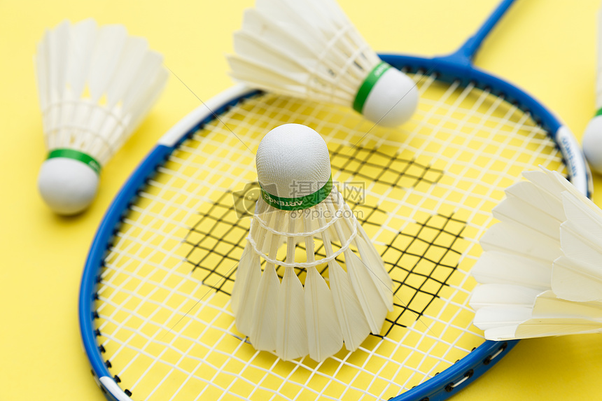 相比之下 相比之下