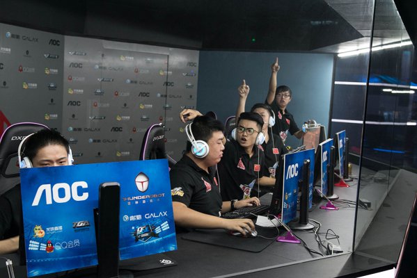 入自由期或 入自由期或